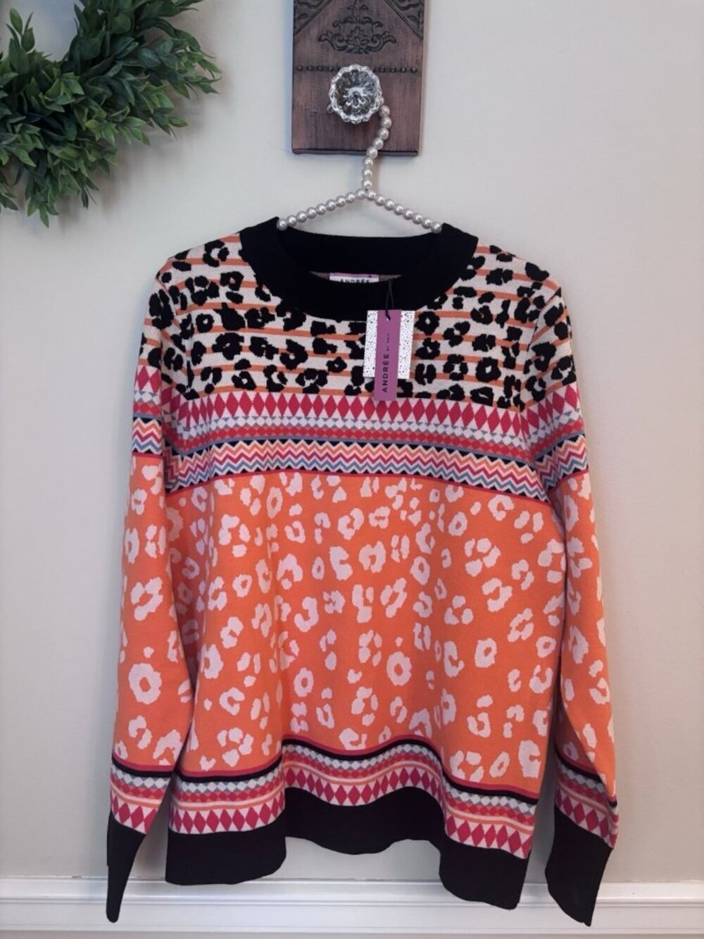 NWT Andree By Unit Size Large The Frisco Sweater Orange Animal Print